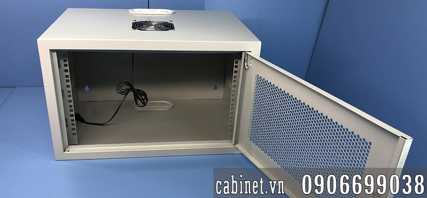 mặt trước tủ rack ECP 12U D600