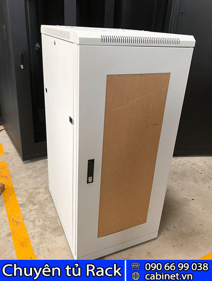 mặt trước mẫu tủ trắng 27u (cửa đóng)