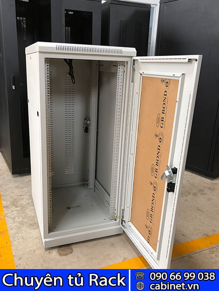 mặt trước mẫu tủ trắng 27u (cửa mở)